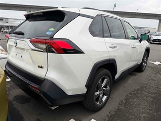 2020 Toyota RAV4 - Thumbnail