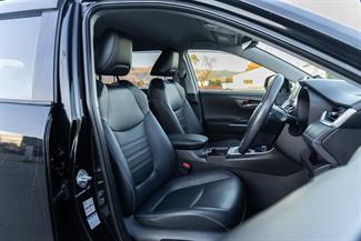 2019 Toyota RAV4 - Thumbnail