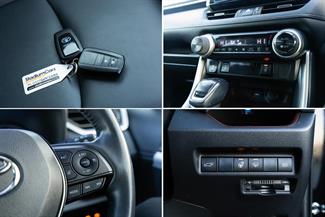 2019 Toyota RAV4 - Thumbnail