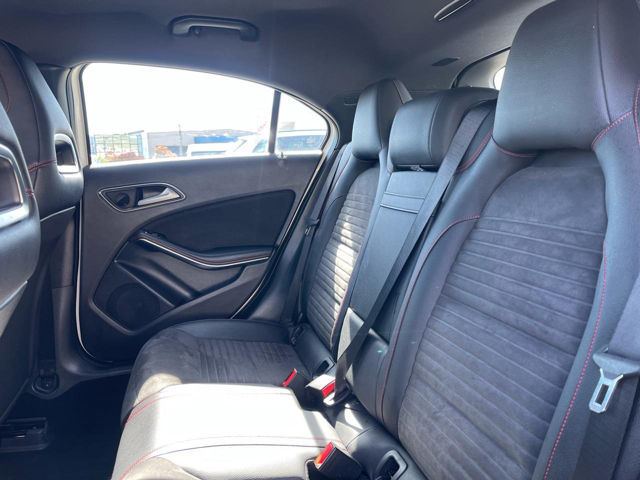 2015 Mercedes-Benz A180