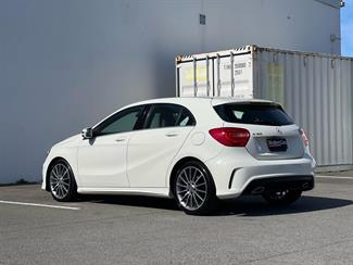 2015 Mercedes-Benz A180 - Thumbnail