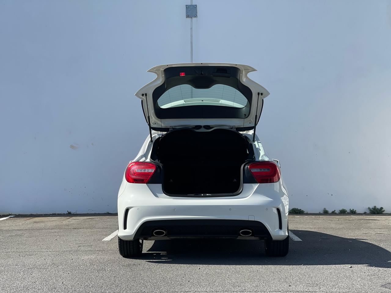 2015 Mercedes-Benz A180