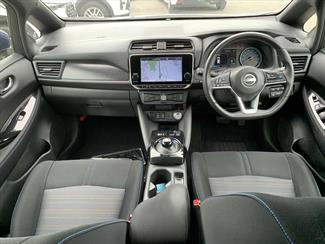 2021 Nissan LEAF - Thumbnail