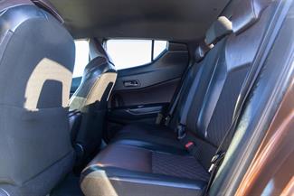 2017 Toyota C-HR - Thumbnail