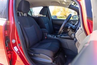 2017 Nissan LEAF - Thumbnail
