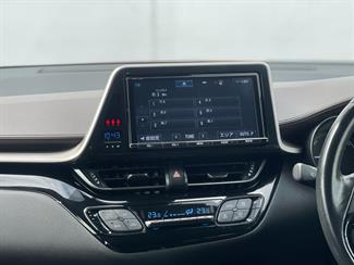 2018 Toyota C-HR - Thumbnail