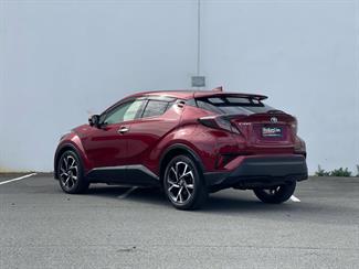 2018 Toyota C-HR - Thumbnail