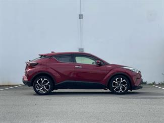 2018 Toyota C-HR - Thumbnail