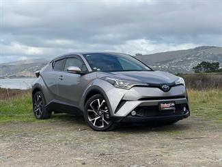 2017 Toyota C-HR - Thumbnail