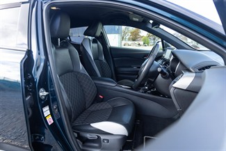 2019 Toyota C-HR - Thumbnail