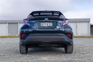 2019 Toyota C-HR - Thumbnail