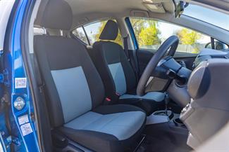 2013 Toyota AQUA - Thumbnail
