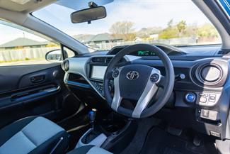 2013 Toyota AQUA - Thumbnail