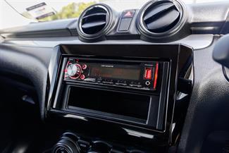 2018 Suzuki Swift - Thumbnail