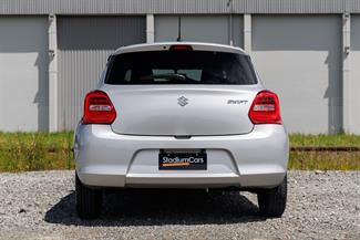 2018 Suzuki Swift - Thumbnail