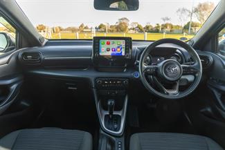 2020 Toyota Yaris - Thumbnail