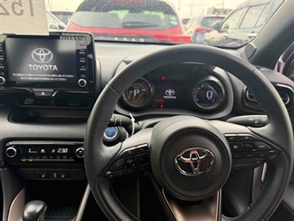 2020 Toyota Yaris - Thumbnail