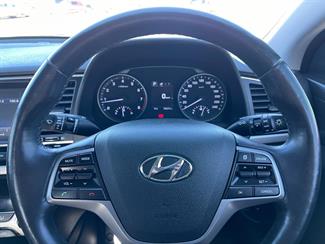 2017 Hyundai Elantra - Thumbnail