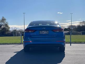 2017 Hyundai Elantra - Thumbnail