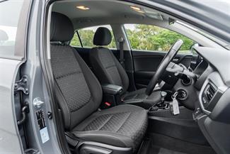 2021 Kia Rio - Thumbnail
