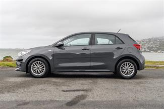 2021 Kia Rio - Thumbnail