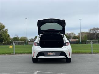 2018 Toyota Corolla - Thumbnail