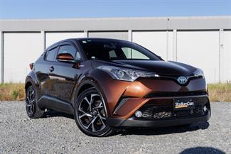 2017 Toyota C-HR - Thumbnail