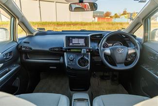 2009 Toyota Wish - Thumbnail