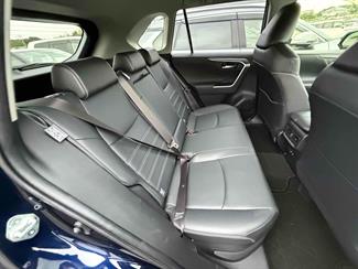 2019 Toyota RAV4 - Thumbnail