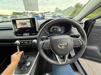 2019 Toyota RAV4 - Thumbnail