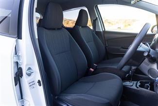 2017 Toyota Vitz - Thumbnail