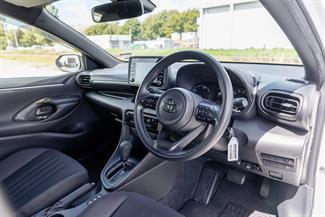 2020 Toyota Yaris - Thumbnail