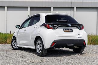 2020 Toyota Yaris - Thumbnail