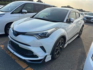 2017 Toyota C-HR - Thumbnail