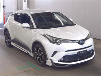 2017 Toyota C-HR - Thumbnail