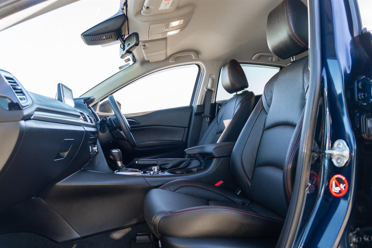 2014 Mazda Axela
