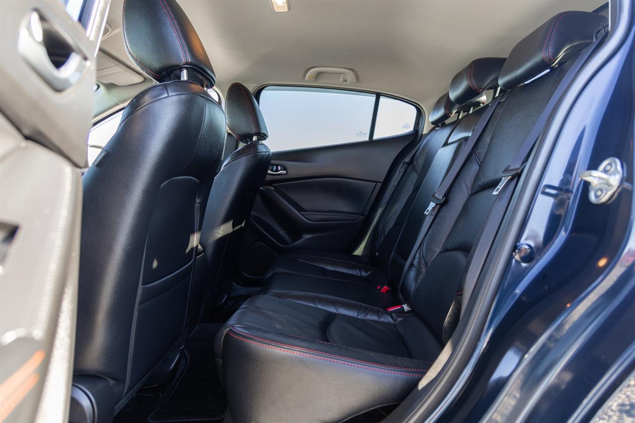 2014 Mazda Axela