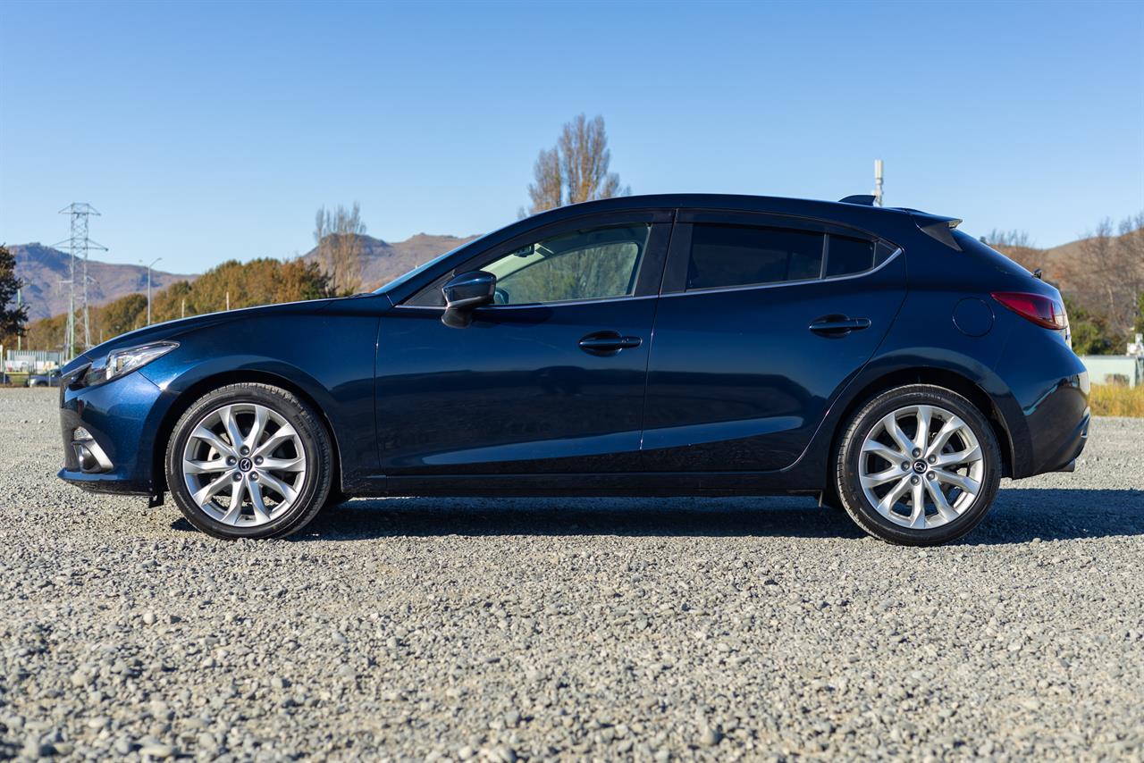2014 Mazda Axela