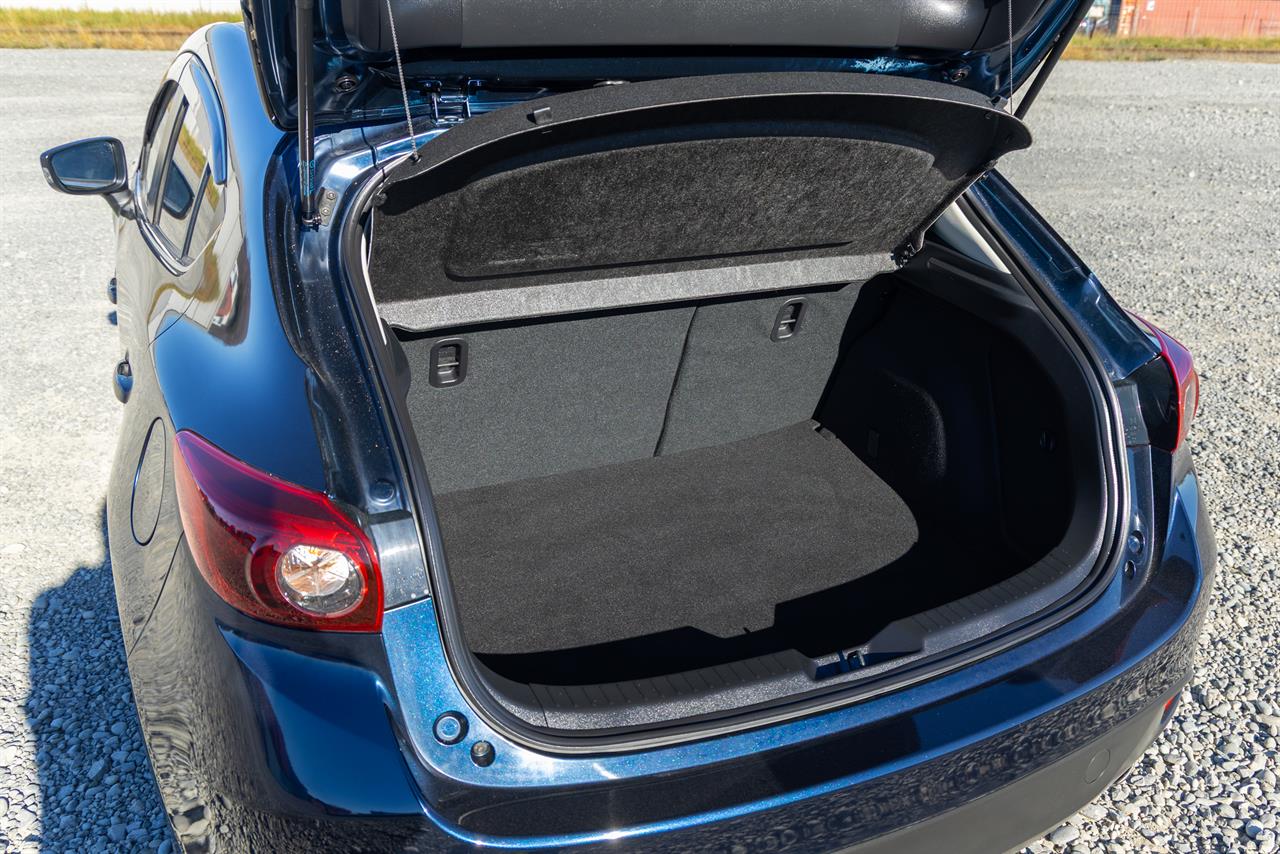 2014 Mazda Axela