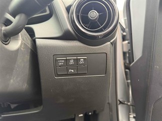2021 Mazda 2 - Thumbnail