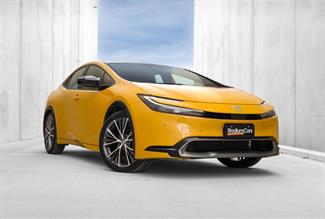 2023 Toyota Prius - Thumbnail