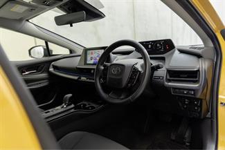 2023 Toyota Prius - Thumbnail