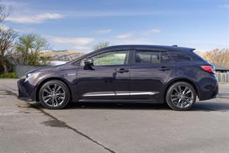 2019 Toyota Corolla - Thumbnail