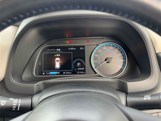 2018 Nissan LEAF - Thumbnail