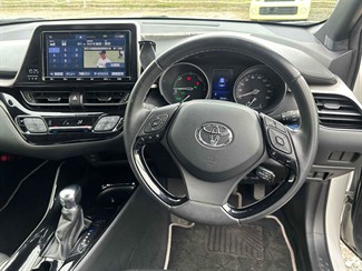 2019 Toyota C-HR - Thumbnail