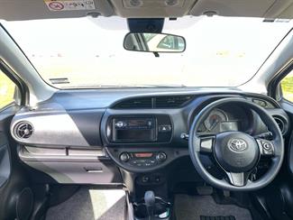 2018 Toyota Vitz - Thumbnail
