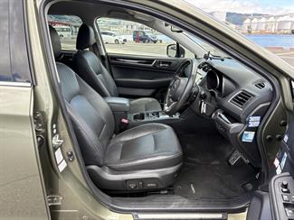 2017 Subaru Outback - Thumbnail