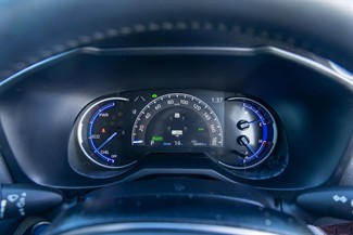 2020 Toyota RAV4 - Thumbnail