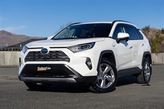 2020 Toyota RAV4 - Thumbnail