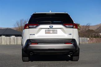 2020 Toyota RAV4 - Thumbnail